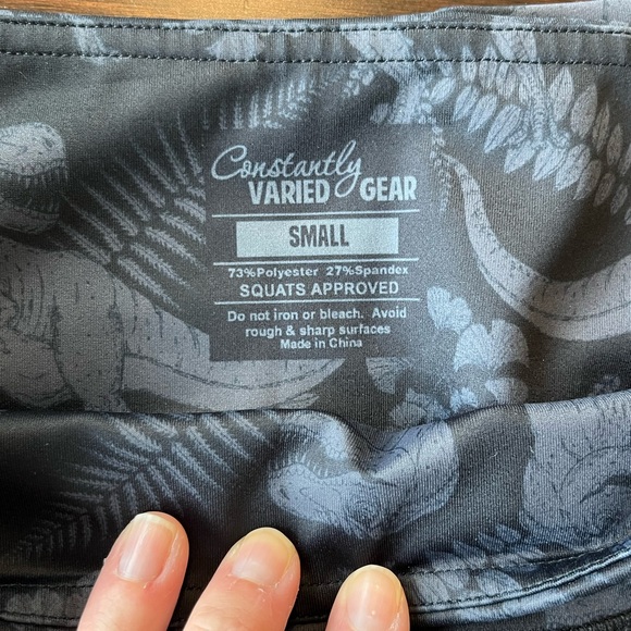 EUC CVG Capris- T- Flex - Picture 3 of 4